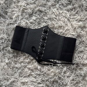 Elegant Black Lace-Up Corset Belt